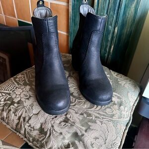 Waterproof Women's Black Leather Kodiak Ankle Bootie Fashion